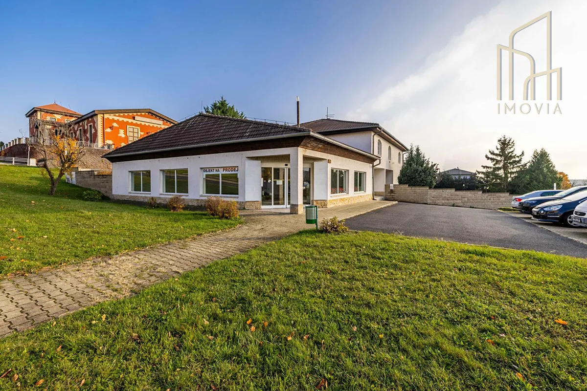 Prodej rodinného domu 649 m², pozemek 2182 m²